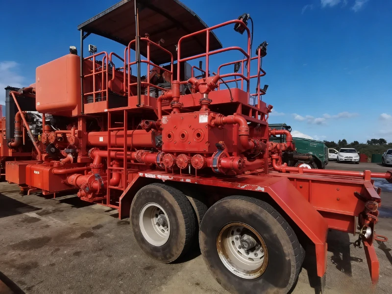 Piston Pump Trailer Pry